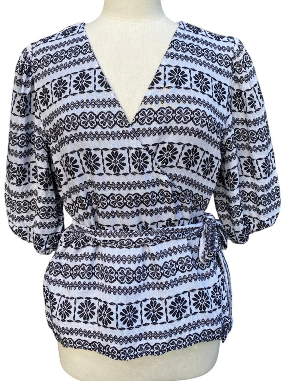 Ann Taylor Embroidered Wrap Top Puff Sleeve Black White Euro Summer Boho-XL